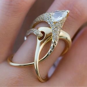 Elegant Gold and Silver Women's Ring